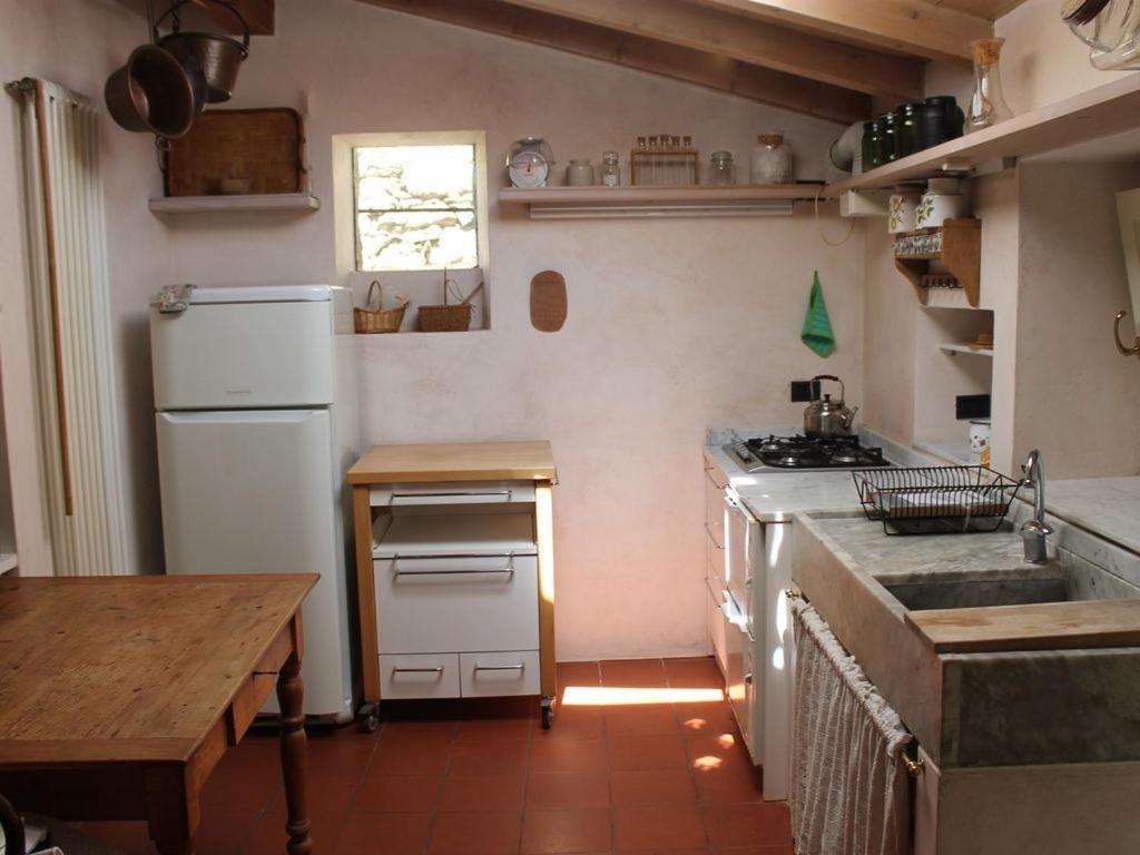 Cottage La Casa Del Pittore Reggimonti 外观 照片