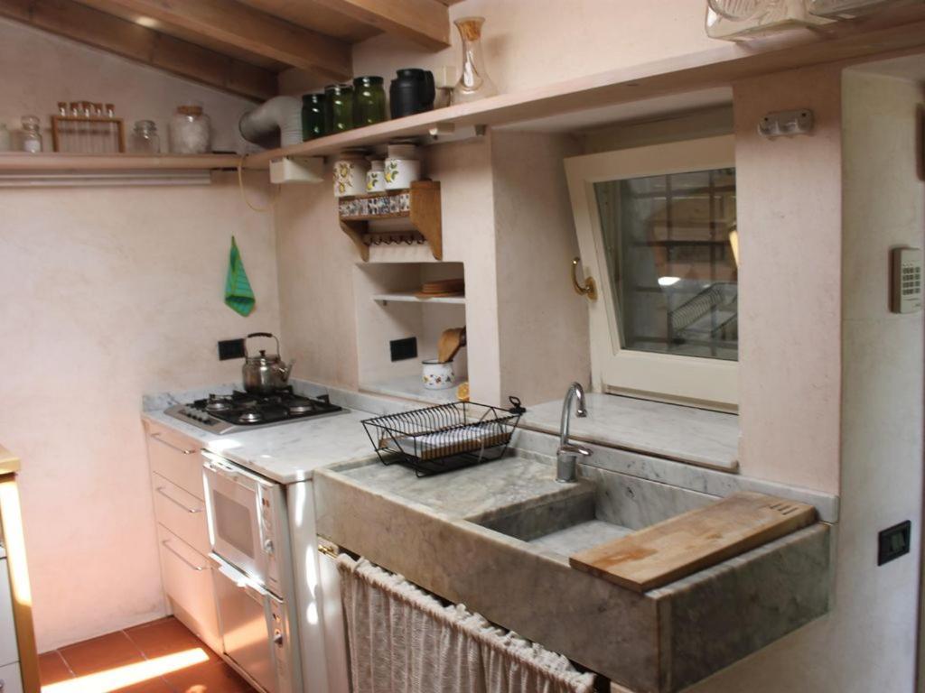 Cottage La Casa Del Pittore Reggimonti 外观 照片
