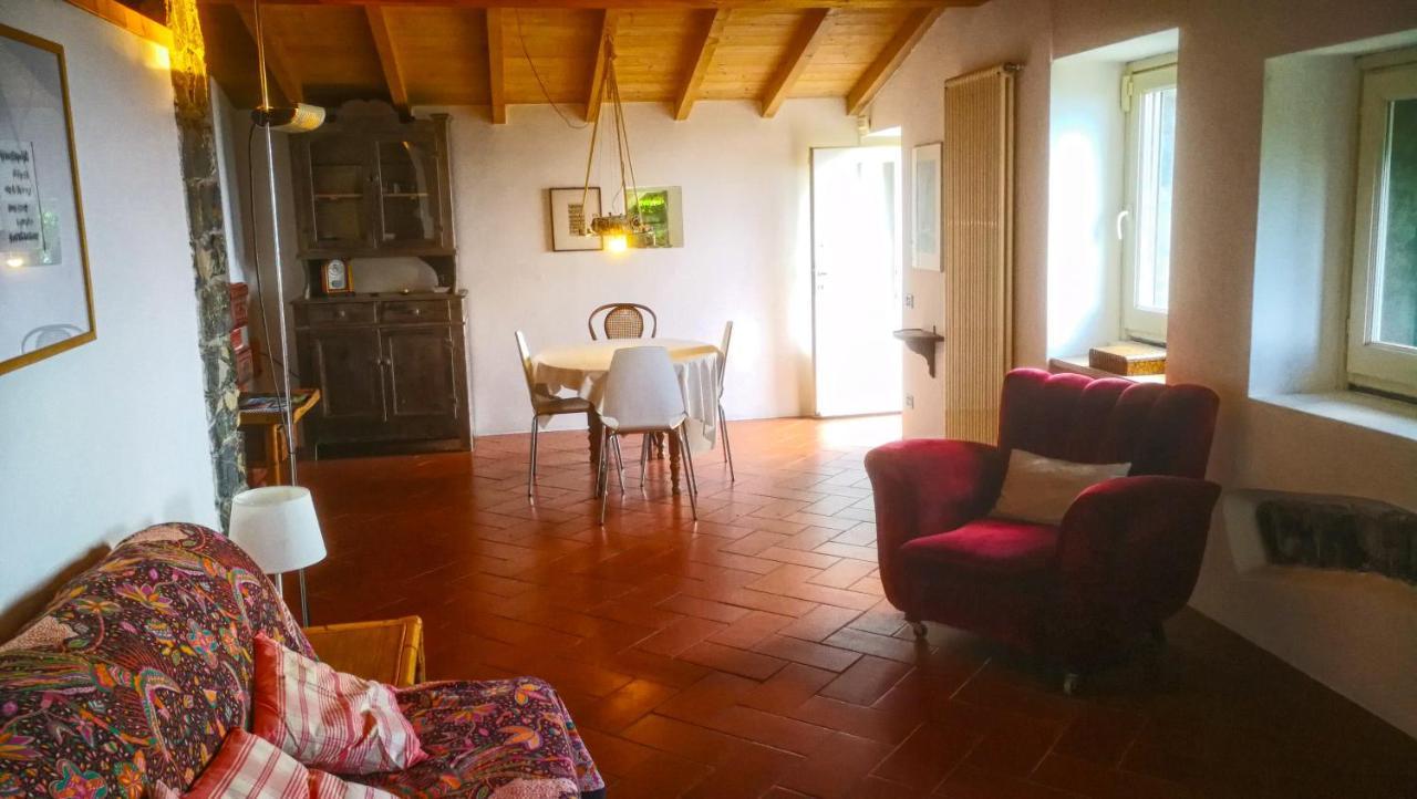 Cottage La Casa Del Pittore Reggimonti 外观 照片