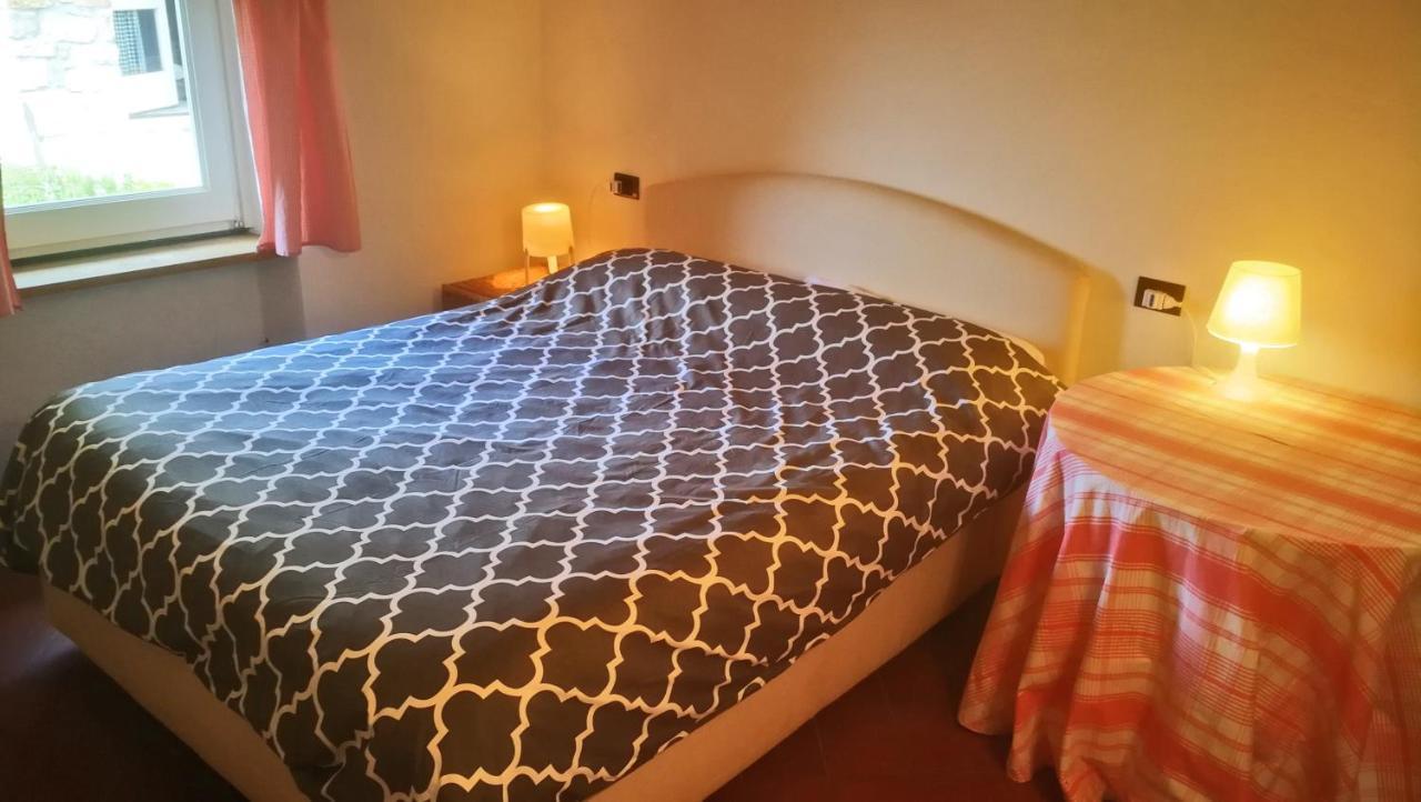 Cottage La Casa Del Pittore Reggimonti 外观 照片