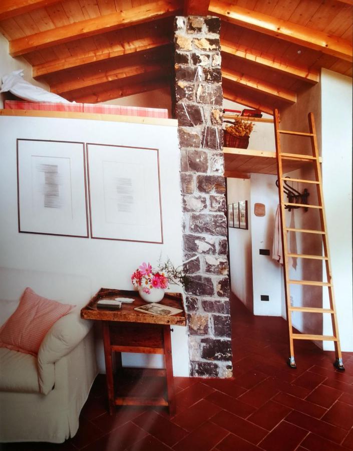 Cottage La Casa Del Pittore Reggimonti 外观 照片