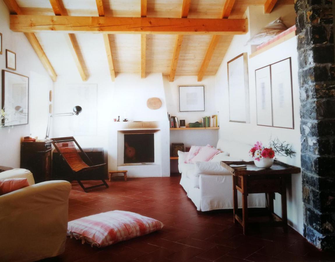 Cottage La Casa Del Pittore Reggimonti 外观 照片