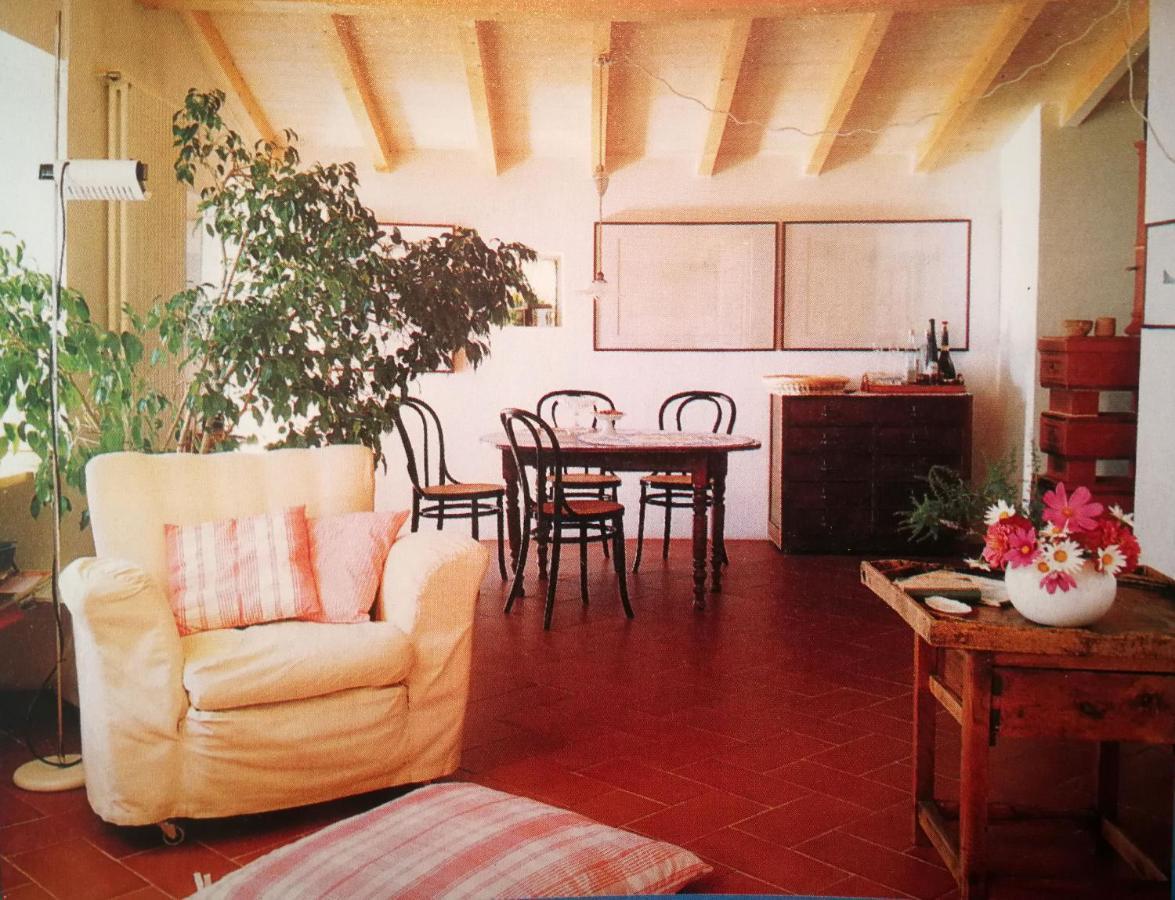Cottage La Casa Del Pittore Reggimonti 外观 照片