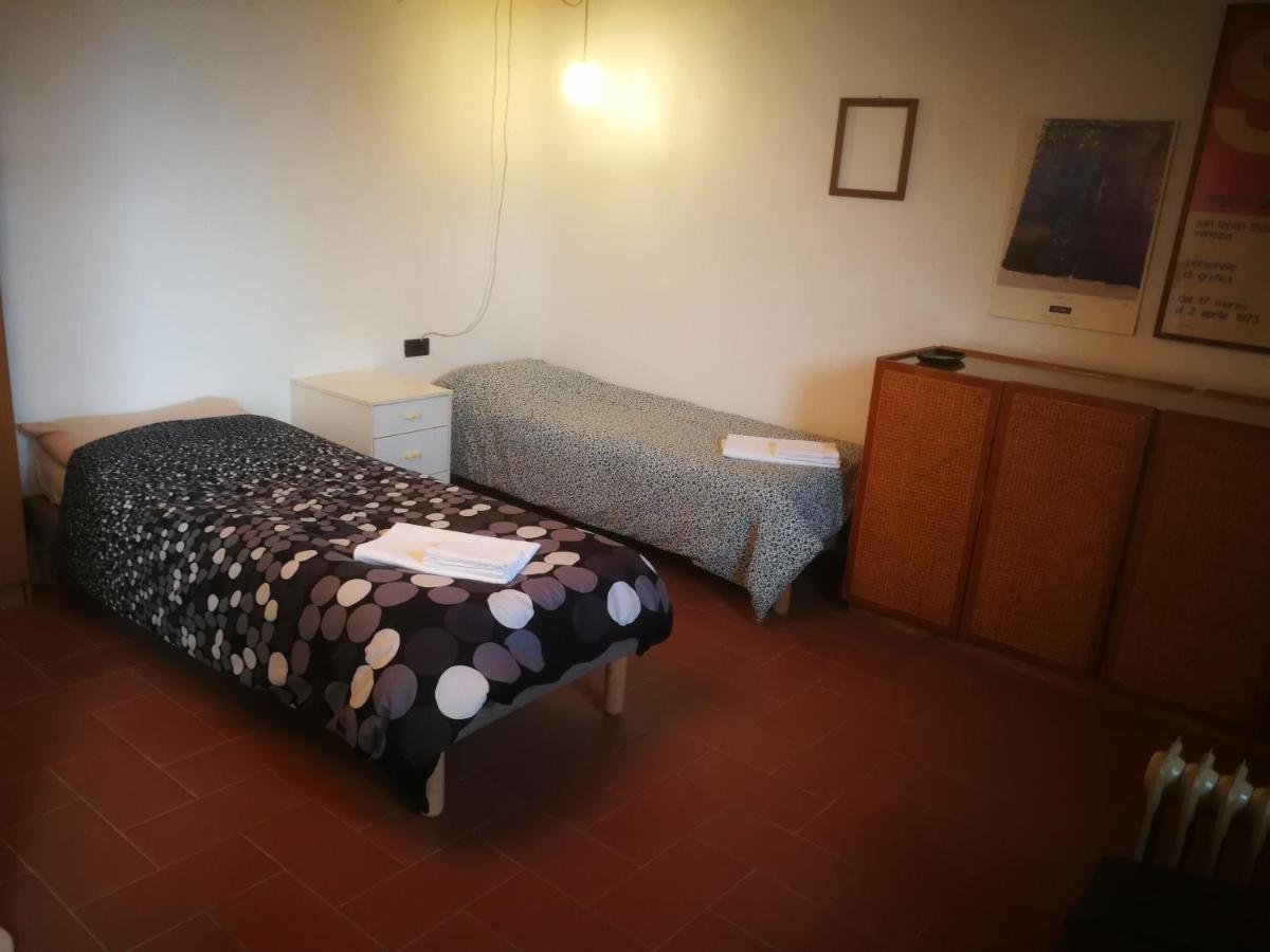 Cottage La Casa Del Pittore Reggimonti 外观 照片