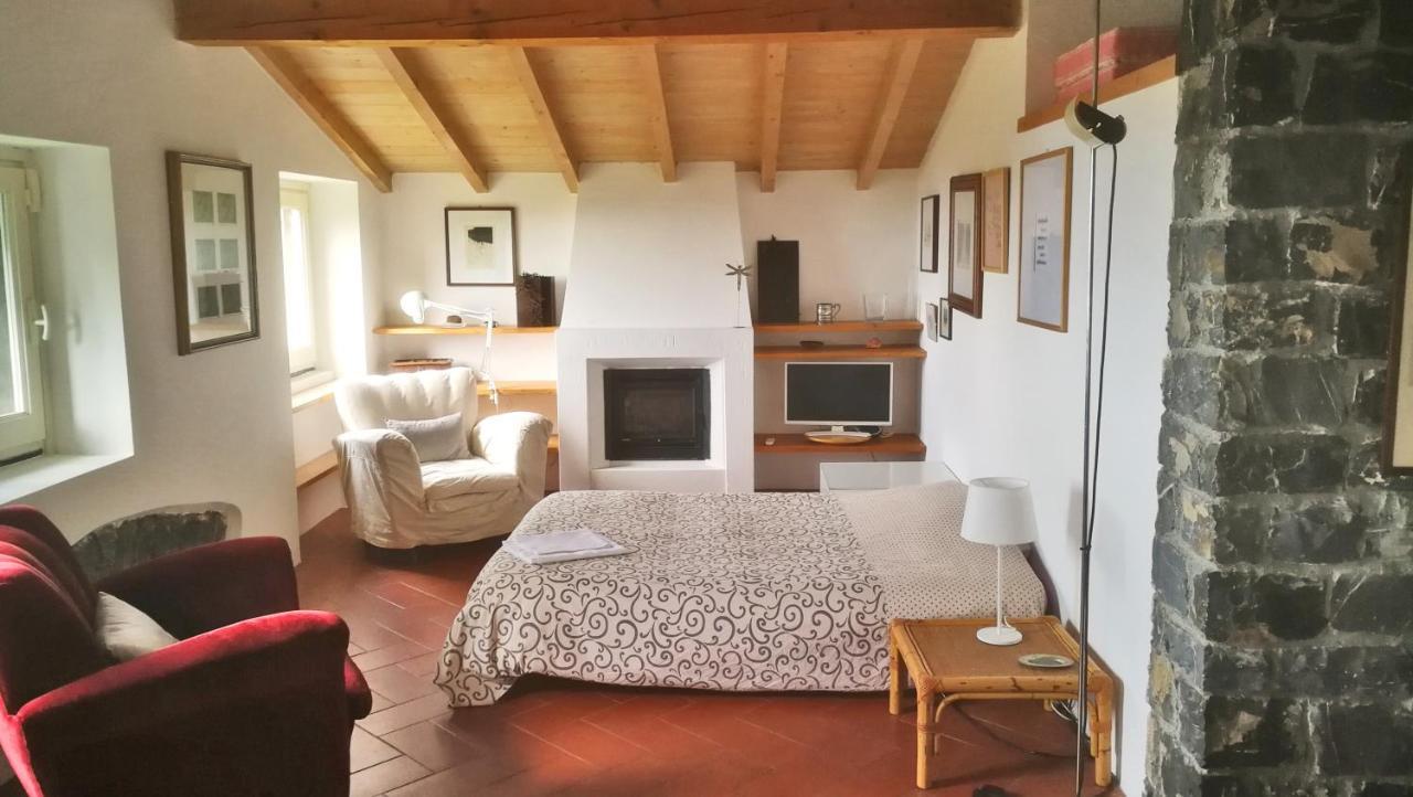Cottage La Casa Del Pittore Reggimonti 外观 照片